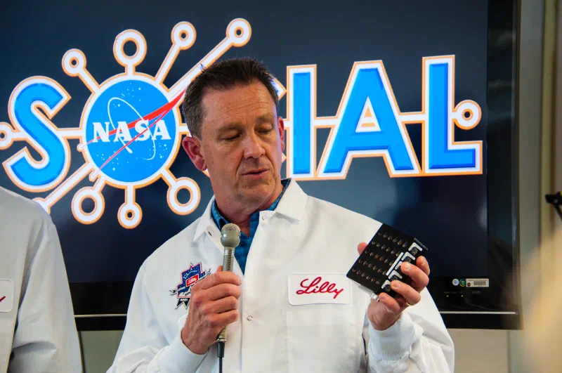 Eli Lilly Microgravity Crystal Growing System Eli Lilly Microgravity Crystal Growing System