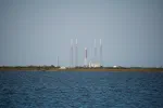 photos/falcon9-from-our-viewpoint-under-2m-away_26063683360_o.jpg
