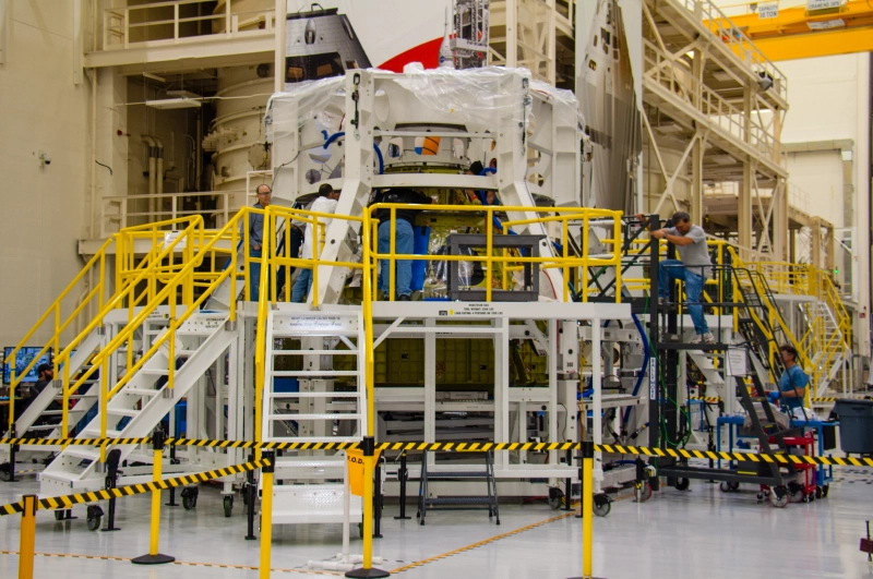 Orion - Mounting atmosphere container to support structure Orion - Mounting atmosphere container to support structure